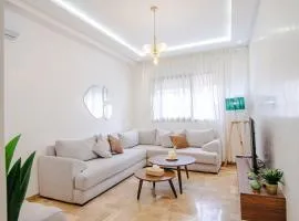 Jade & Gold Luxury Apartment- 3 Bedrooms