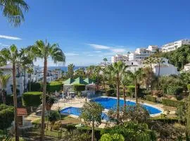 Stylish penthouse with sea view to beach