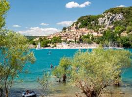 Camping 3 étoiles - ccbaf0c: Bauduen şehrinde bir otel