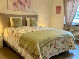 RELAX Glicine Apartment, viešbutis mieste Lokarnas