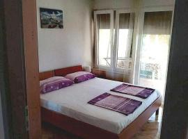 Srima apartments near the beach – hotel w mieście Srima