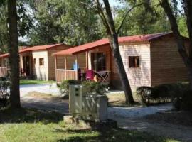 Chalet 3 étoiles - Piscine - ccaaaef, hotell sihtkohas Nailloux