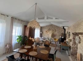 Mon Hameau de Charme aux portes de Nantes, отель в городе Couëron