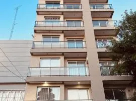 Amplio Depto Con Cochera Zona Plaza Italia