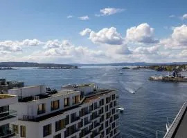 Apartment with stunning sea view and prime location