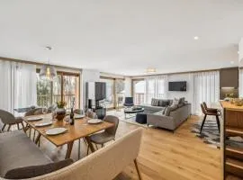 Chalet Les Rahâs by Mrs Miggins