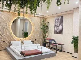 Royal Luxury Apartment with Sauna and Jacuzzi