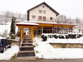 Apartments and Rooms Vicko, hotel em Brzece