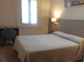 Hotel Europa, ξενοδοχείο στη Χιρόνα