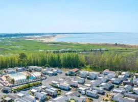 ZEcamping 4 200m de la plage piscine couverte pet friendly animations