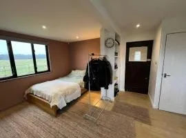 Studio Apartment - Iver Heath