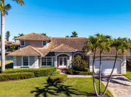 Waterfront Marco Island Home Near Beach, Sleeps 10