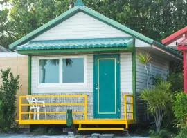 Kenting Dajianshan Cabin