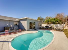 3 Mi to Botanical Gardens Sun-Kissed Largo Escape, hotel v mestu Largo