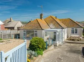 3 Bed in Bridport oc-dc117