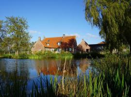 La Ferme de Beauvoorde - 13 personnes, hotel i Steenvoorde