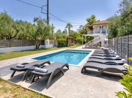 Ruvelis private pool villa – hotel w mieście Fiolítis