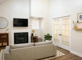 Lovely 2-bdrm Loft • Perfect Location • Downtown