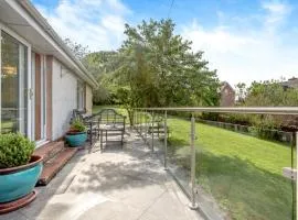 4 Bed in Penrith oc-sz103