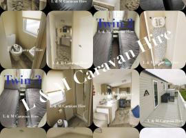 L & M Caravan, Hotel in Kinmel Bay
