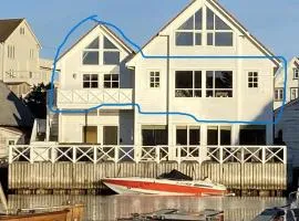 Large apartment by the sea for rent during ONS