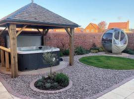 4 Bed in Holt oc-79034, hotel din Holt