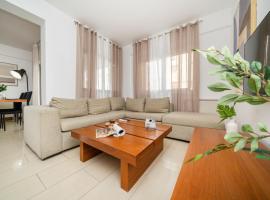 2 bedroom flat, hotel din Strovolos