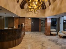 Golden Star City Resort, hotel din Peraia