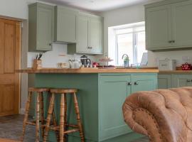 Stanton Lodge Cottage - sleeps 5, Hotel in Curbar