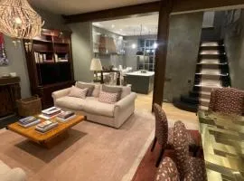 69B Hotel