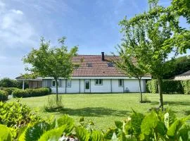 Chalet 15 pers écologique et moderne de 7 chambres à 15 km de la mer