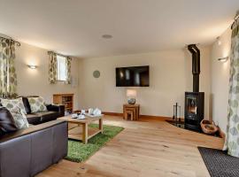 2 Bed in Gilwern oc-o27004, hotel a Gilwern
