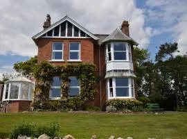 7 Bed in Colyton oc-mbkno