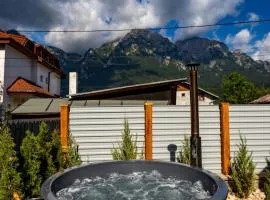 The Bear Chalet with Private Hot Tub