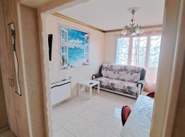 l'ESCALE à 50 m de la gare de viry chatillon, hótel í Viry-Châtillon