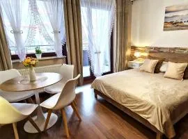 Modern Apartment SANDY BEACH down town, aquapark, free parking