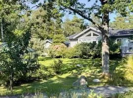 6 person holiday home in STRÖMSTAD