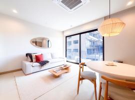 Sol Haven at Naumi, Pools, Gym & Beach Club: Sardinal'da bir otel