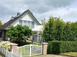 Holiday home with 5 bedrooms, hotel a Wangerland