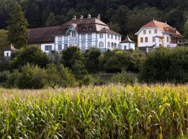 Apartment Appartement LouisXVI by Interhome, Hotel in Granges-près-Marnand