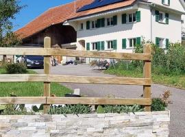 Apartment Chez Rosalie by Interhome, hotel u gradu La Roche