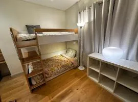 City Cozy room free parking & wifi