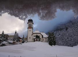 Apartment 3-5 Zi-Ferienwohnung by Interhome, hotel em Melchtal