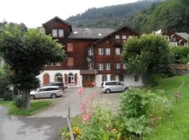 Apartment Des Alpes 4-Bettwohnung by Interhome