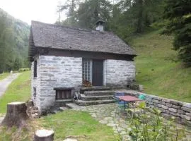 Holiday Home Rustico Bersacola by Interhome