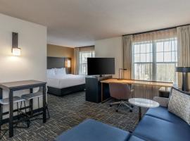 Residence Inn Worcester, hotel en Worcester