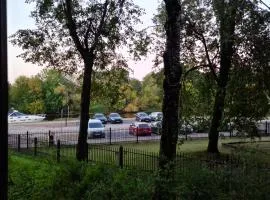 Riverview Apartment next to Jelgava Palace - 2min to Bridge