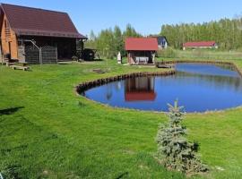 Holiday home with private pond, jacuzzi and sauna, hotel en Lipusz