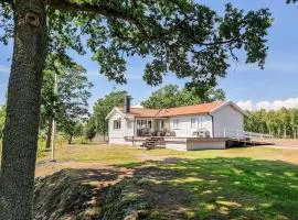 2 Bedroom Amazing Home In Jämjö