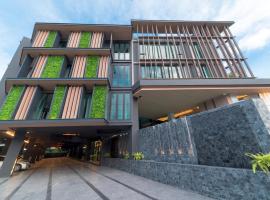 Pause and Play Hotel, hôtel à Chiang Mai